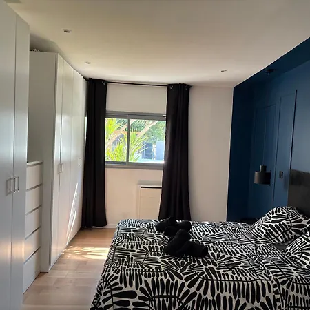 Avec Piscine Et Jacuzzi Proche De La Vila Aimargues